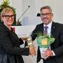 Gratulation durch Judith Odermatt-Fallegger